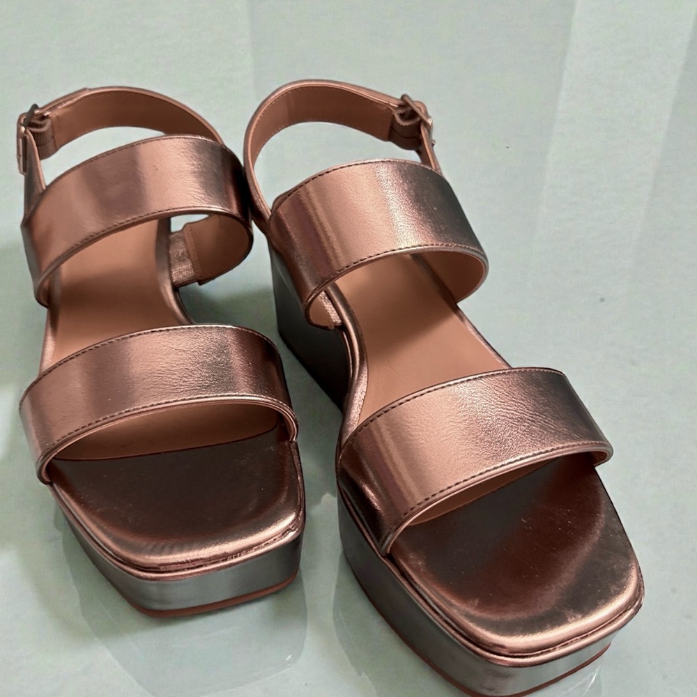 Style & Co Metallic Gold Platform Wedges Size 8 | Like New | Macy’s